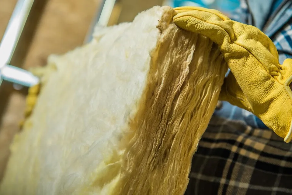 glasswool-vs-polyester-insulation